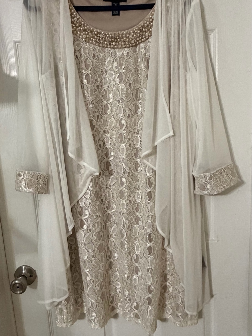 R&M Richards Cream Lace Midi Dress with Pearl Neckline - Picture 3 of 15